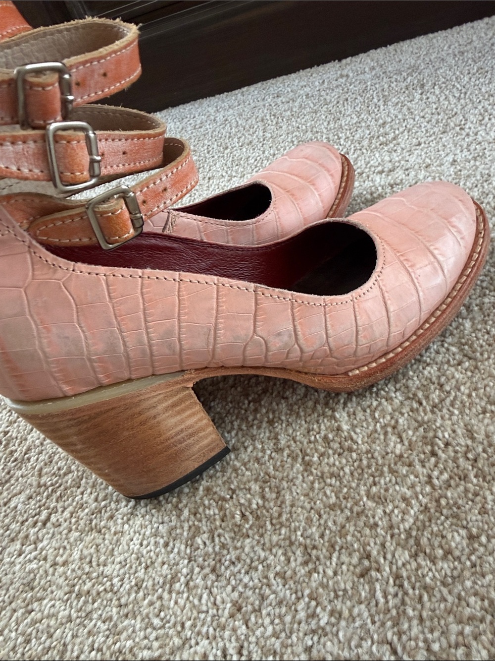 Freebird pink crocodile heeled with straps - Picture 3 of 8